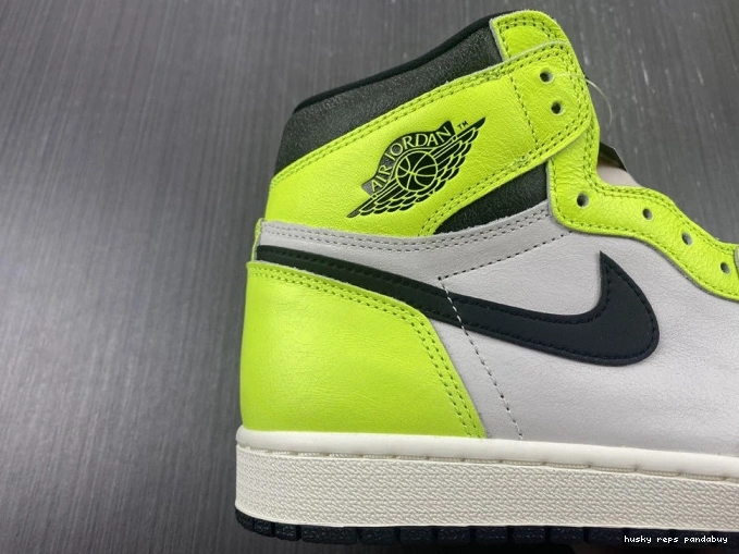 Cheap Husky 555088-702 Jordan Air Volt OG 1 High 0719